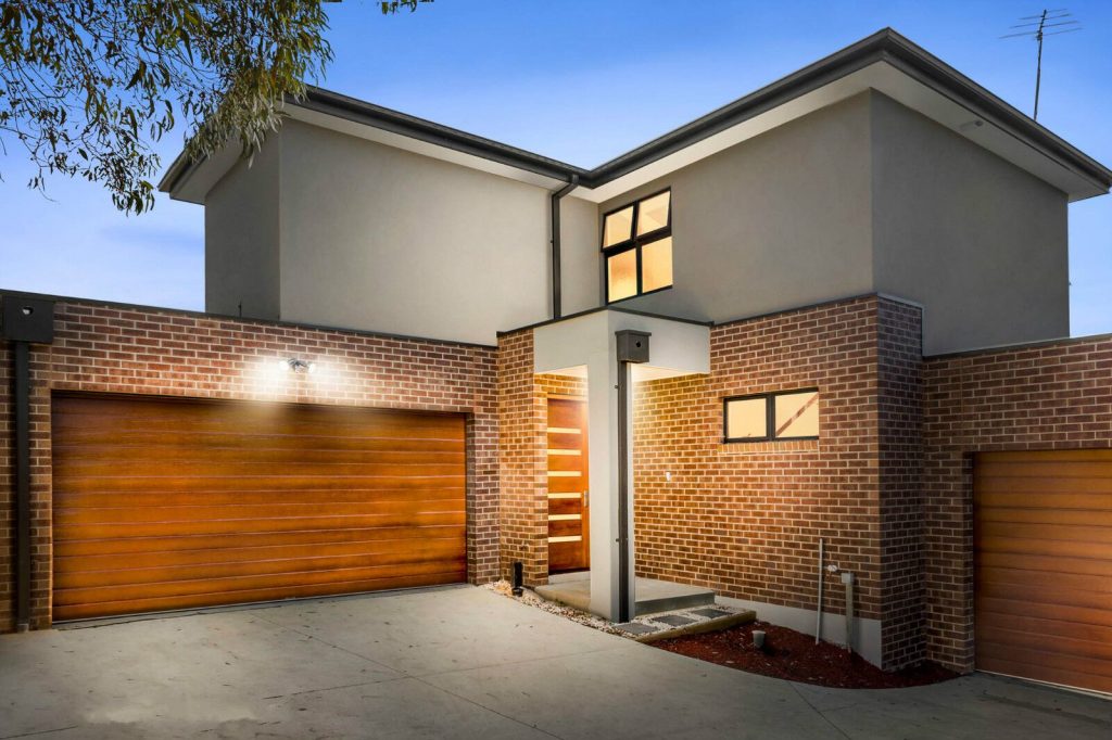 Located in Box Hill High School Zone! Paramount Residential Real